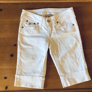 True Religion Sophie Jean Shorts in White Denim Size 29